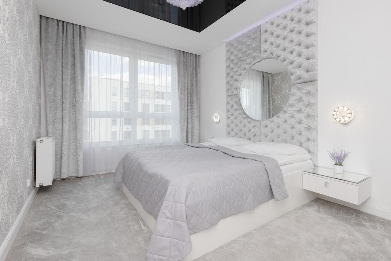 Elegant Apartments With Balcony & Parking Warsaw By Noclegi Renters Exterior photo