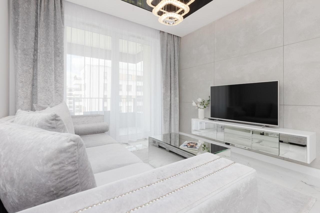 Elegant Apartments With Balcony & Parking Warsaw By Noclegi Renters Exterior photo
