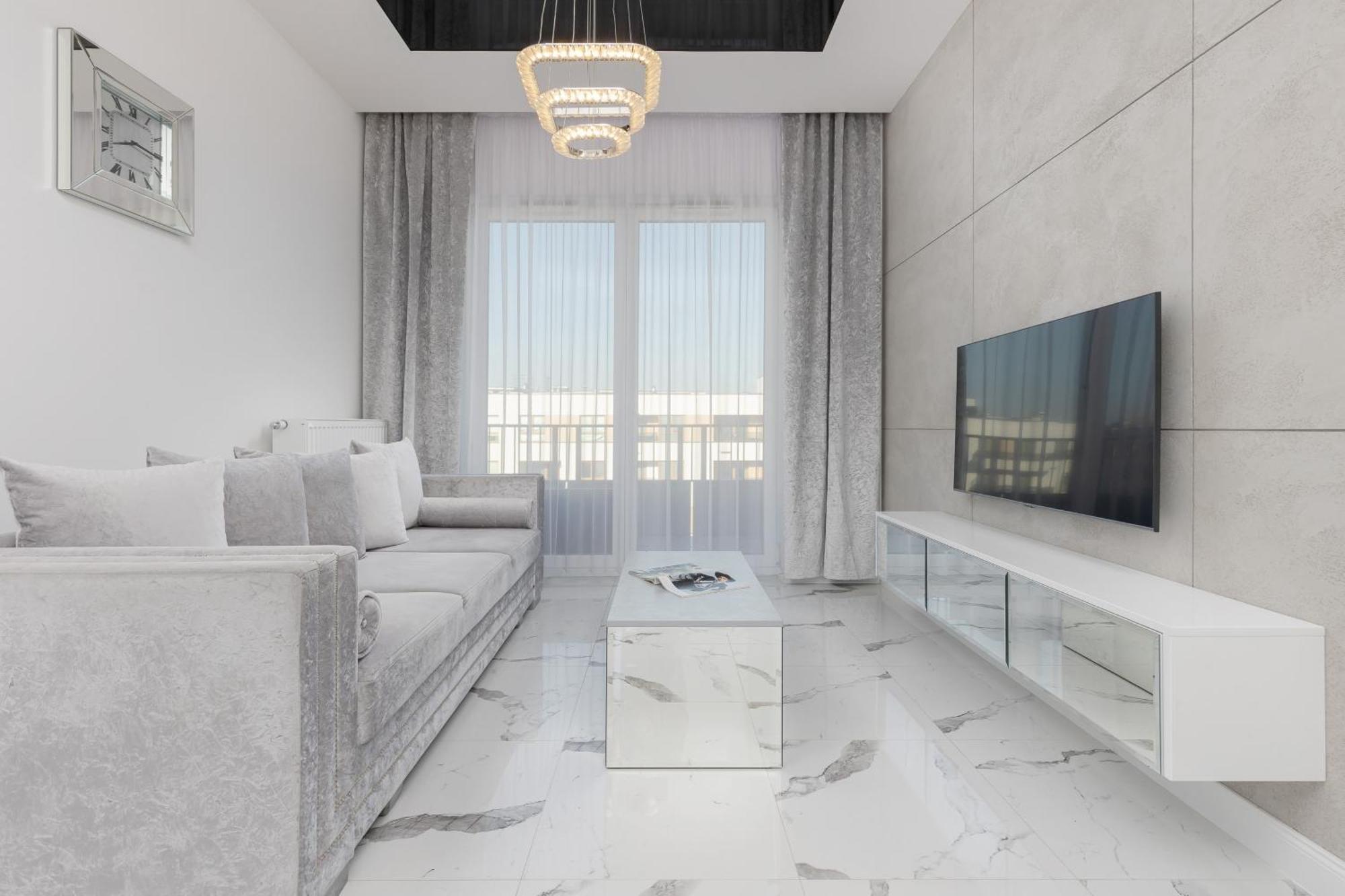 Elegant Apartments With Balcony & Parking Warsaw By Noclegi Renters Exterior photo