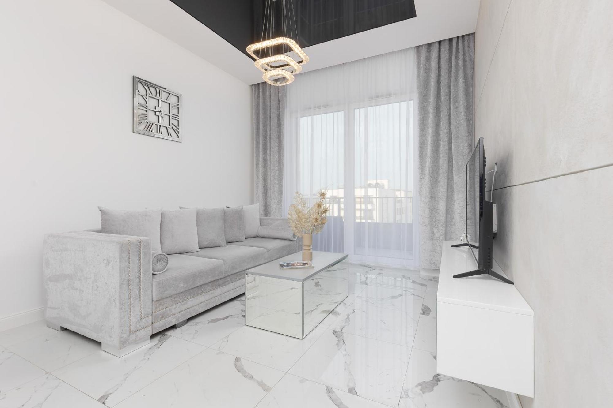 Elegant Apartments With Balcony & Parking Warsaw By Noclegi Renters Exterior photo