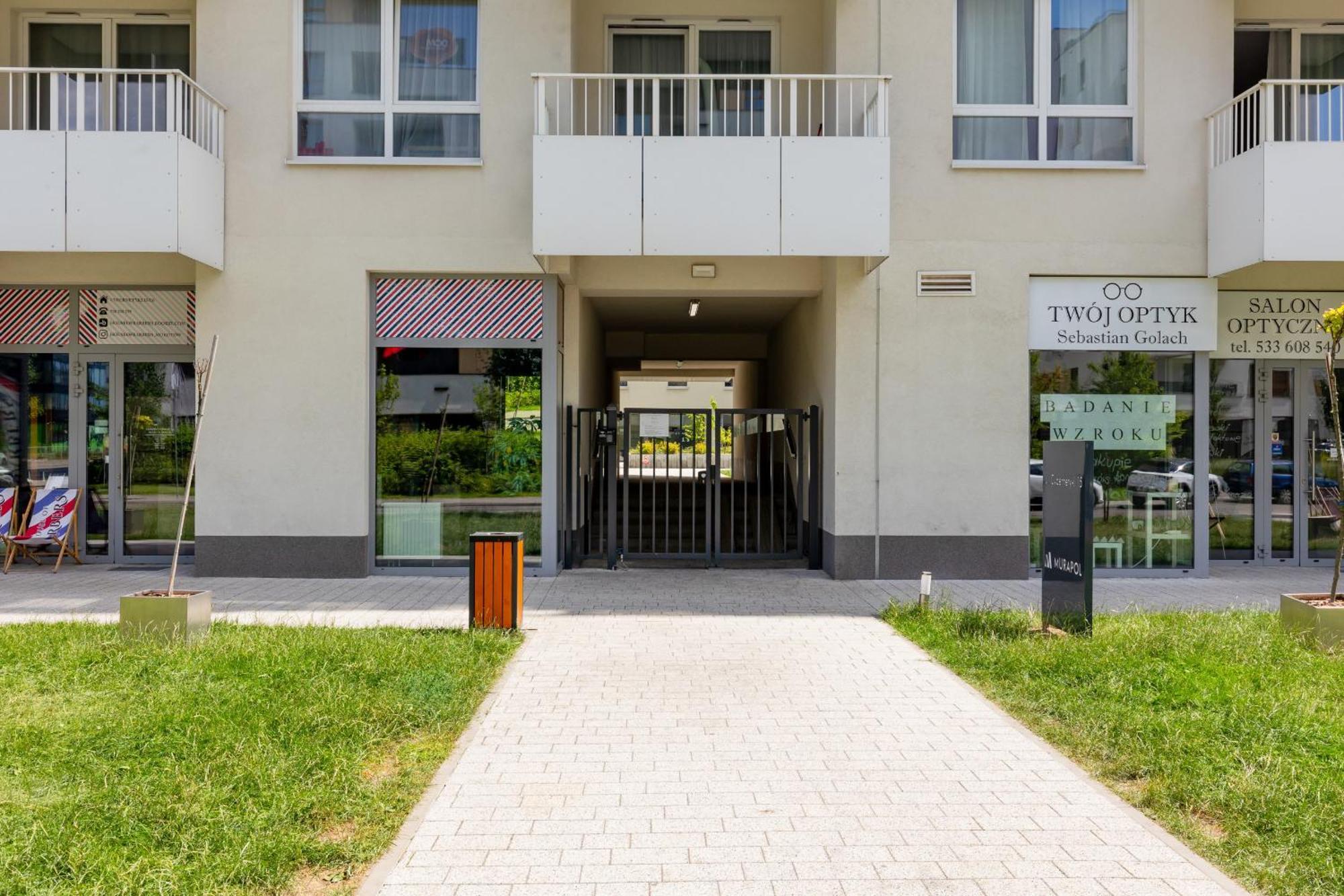 Elegant Apartments With Balcony & Parking Warsaw By Noclegi Renters Exterior photo